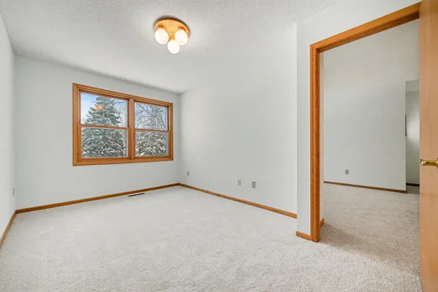 $280,000 | 4234 Boulder Ridge Point, Eagan, MN 55122