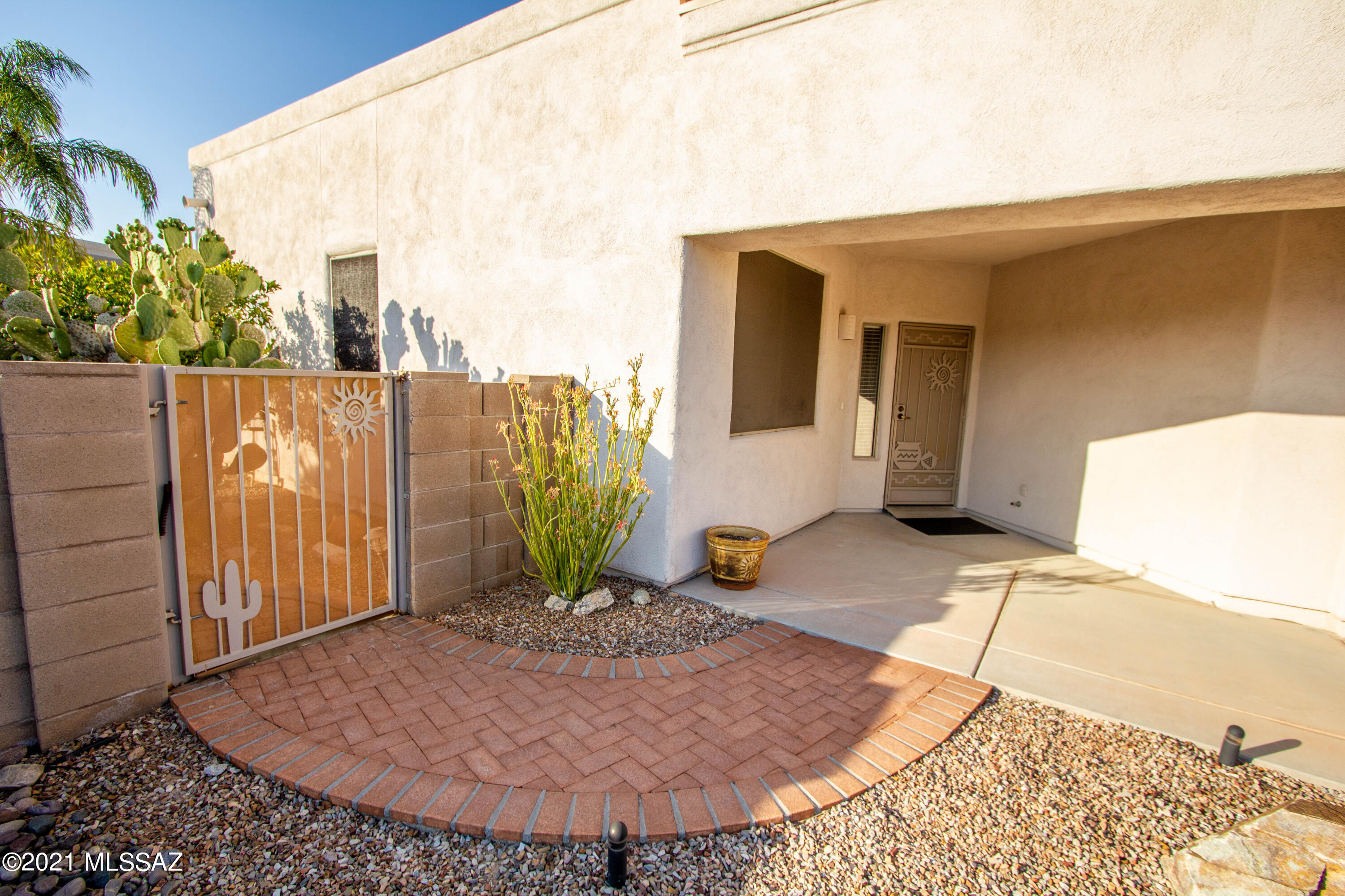 406 West Ridge Peak Road Tucson, AZ 85737 - Photo 2 of 28 Gallery Image 2