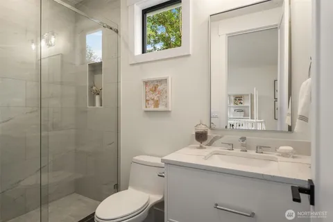 $4,638,000 | 10415 Southeast 13th Street, Bellevue, WA 98004