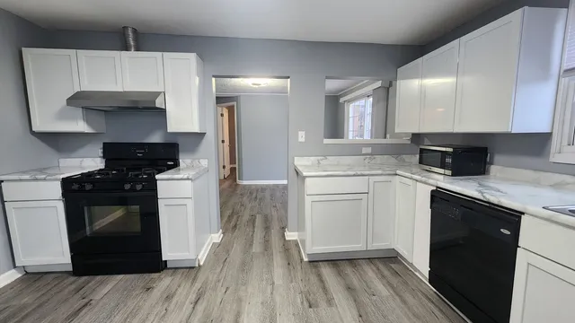 $299,999 | 1742 34th Avenue, Stone Park, IL 60165