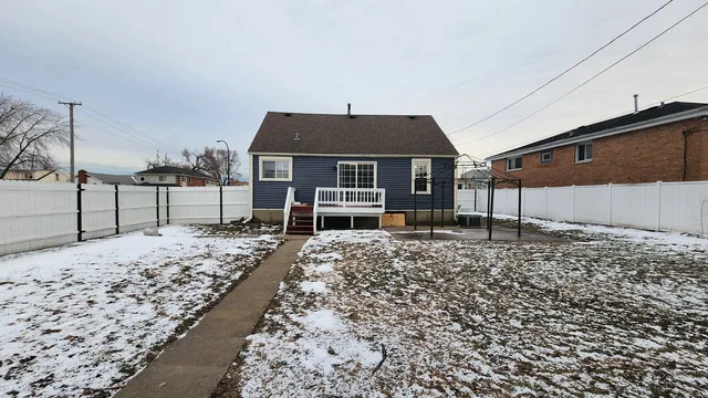 $299,999 | 1742 34th Avenue, Stone Park, IL 60165