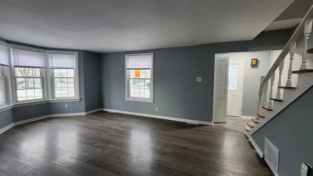 $299,999 | 1742 34th Avenue, Stone Park, IL 60165