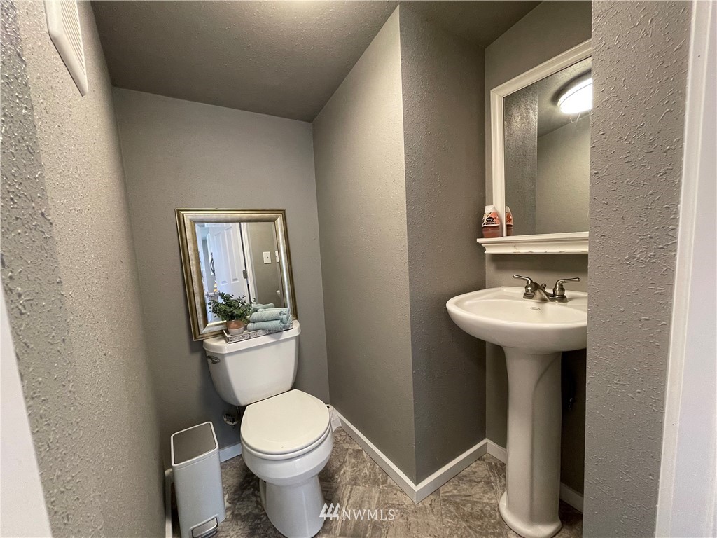 3854 Britton Road Bellingham, WA 98226 - Photo 14 of 23