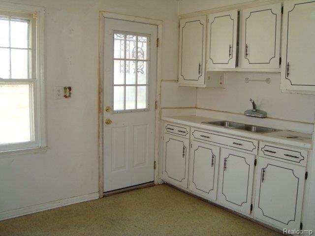3025 Moore Street Inkster, MI 48141 - Photo 10 of 13 261-899744 Front