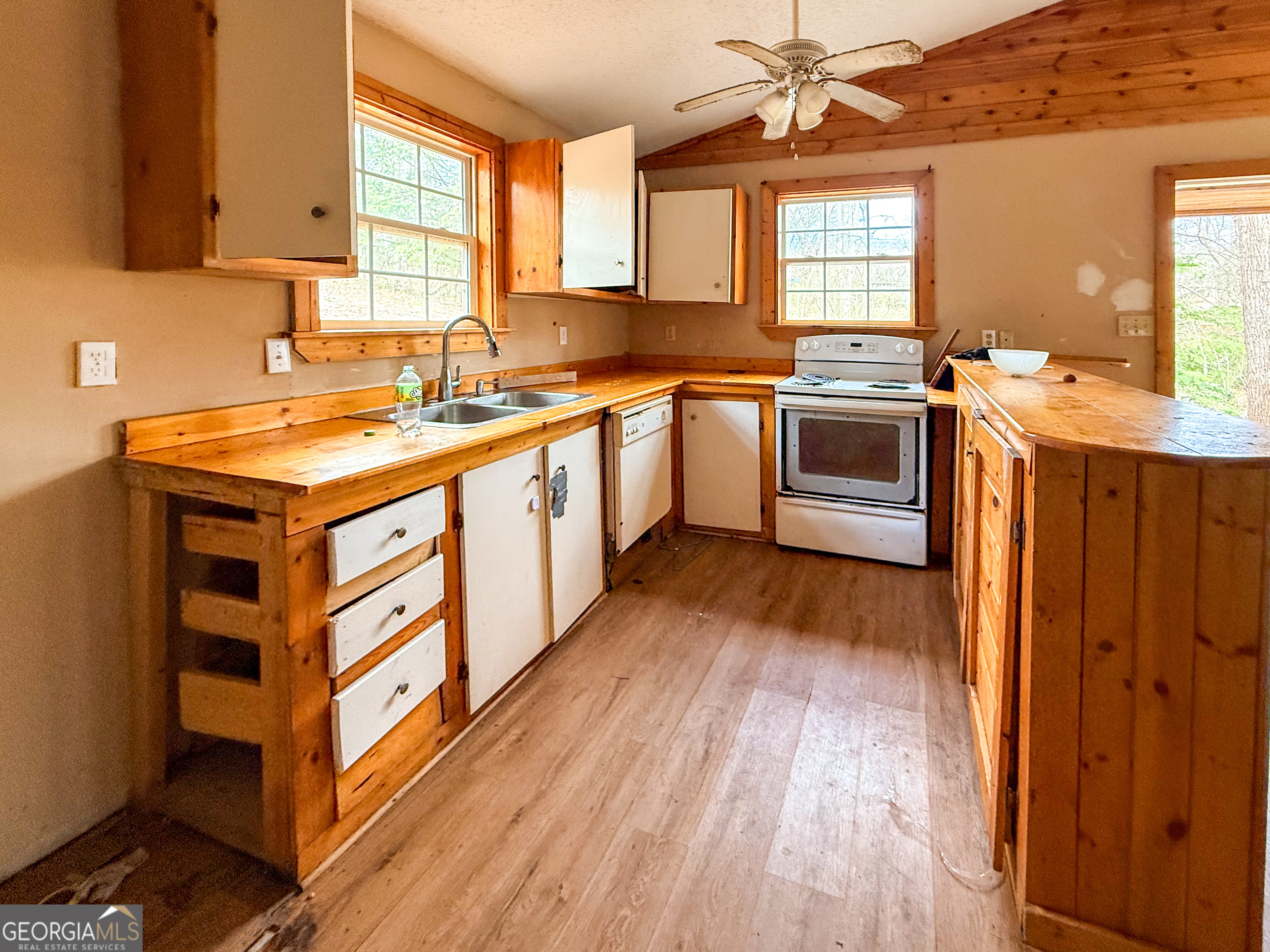 2518 Bellview Lane Young Harris, GA 30582 - Photo 27 of 35