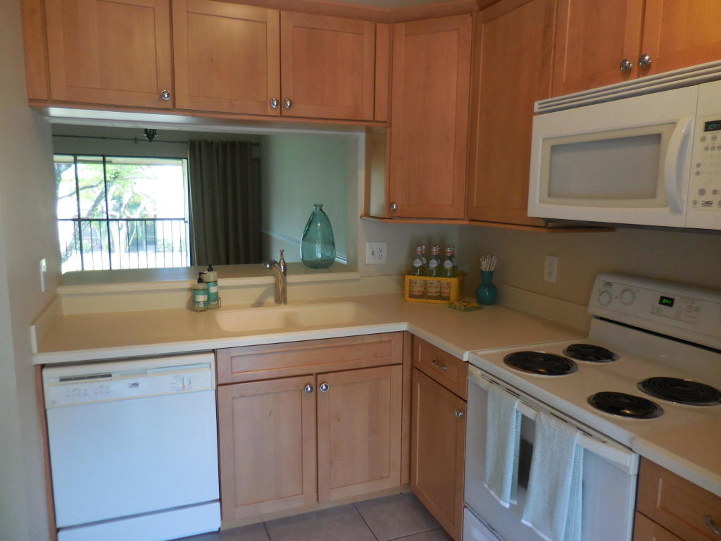 3939 Northeast 5th Avenue, Unit E201 Boca Raton, FL 33431 - Photo 12 of 36 20160519160133400173000000-o