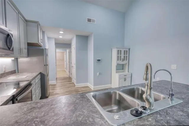 $300,000 | 1000 Silver Summit Drive Southeast, Conyers, GA 30094