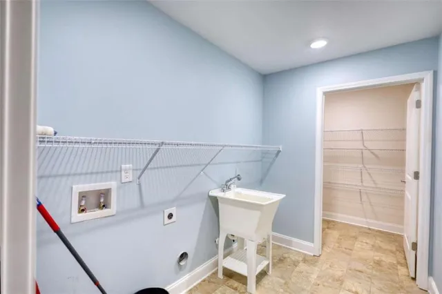 $300,000 | 1000 Silver Summit Drive Southeast, Conyers, GA 30094