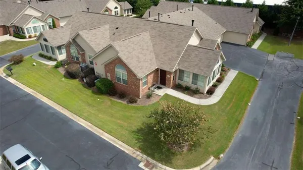 $300,000 | 1000 Silver Summit Drive Southeast, Conyers, GA 30094