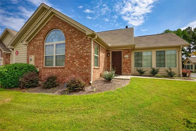 $300,000 | 1000 Silver Summit Drive Southeast, Conyers, GA 30094