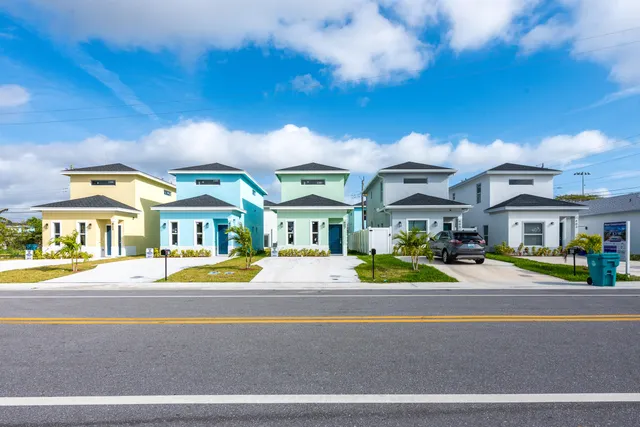 $424,900 | 411 Northwest 12th Avenue, Boynton Beach, FL 33435