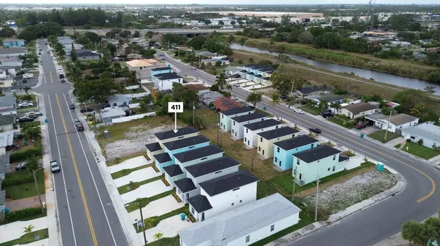 $424,900 | 411 Northwest 12th Avenue, Boynton Beach, FL 33435