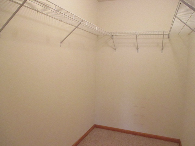 802 Ridge Drive Elburn, IL 60119 - Photo 8 of 14 a view of a room