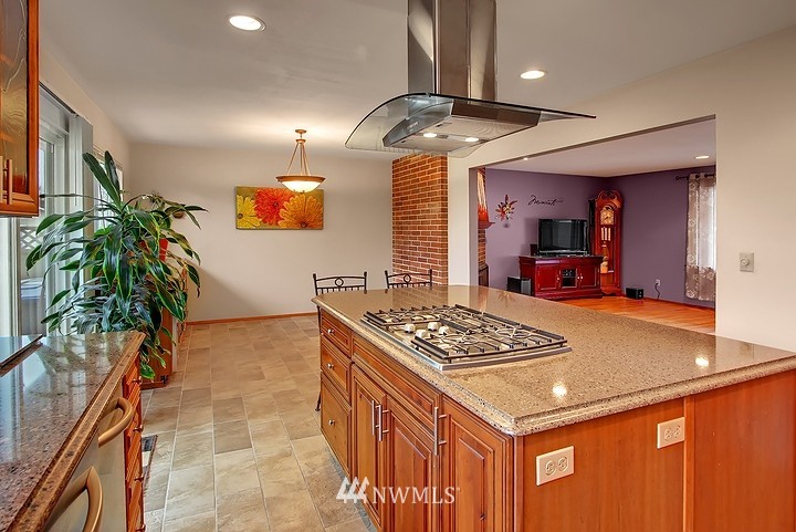 12104 Southeast 167th Street Renton, WA 98058 - Photo 6 of 15