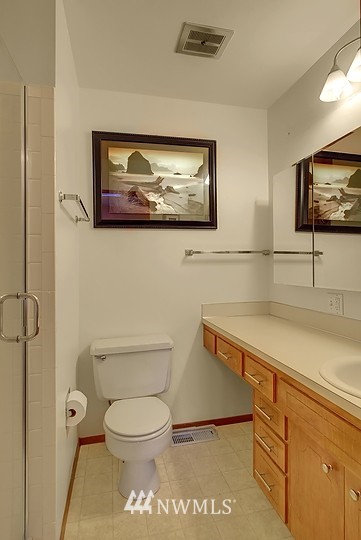 12104 Southeast 167th Street Renton, WA 98058 - Photo 9 of 15