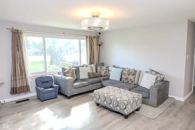 $242,500 | 2101 Lafayette Avenue, Crawfordsville, IN 47933