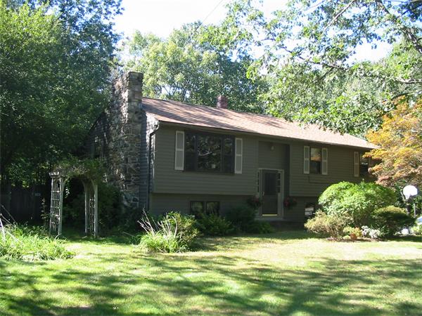 37 Pomeroy Meadow Road Southampton, MA 01073 - Photo 1 of 26