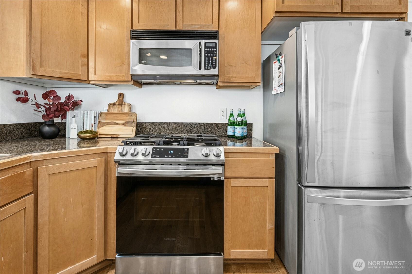 8832 Midvale Avenue North, Unit B Seattle, WA 98103 - Photo 17 of 30