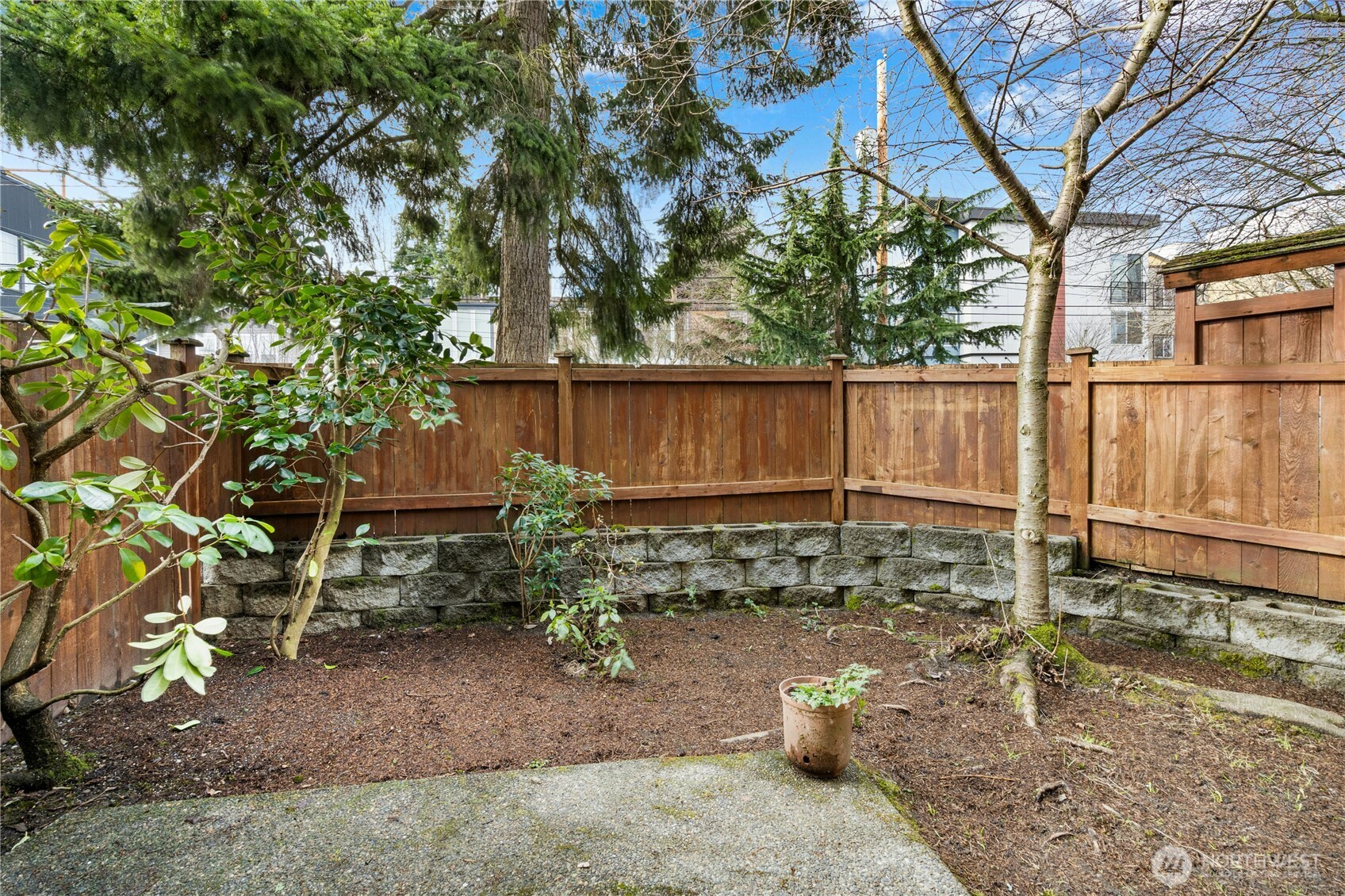 8832 Midvale Avenue North, Unit B Seattle, WA 98103 - Photo 28 of 30