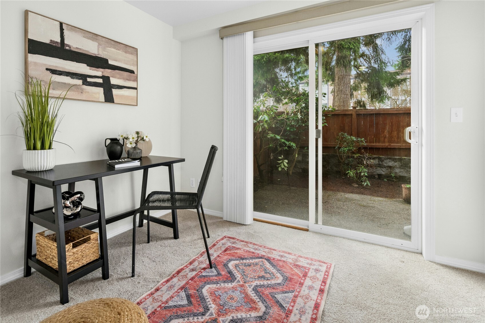 8832 Midvale Avenue North, Unit B Seattle, WA 98103 - Photo 4 of 30