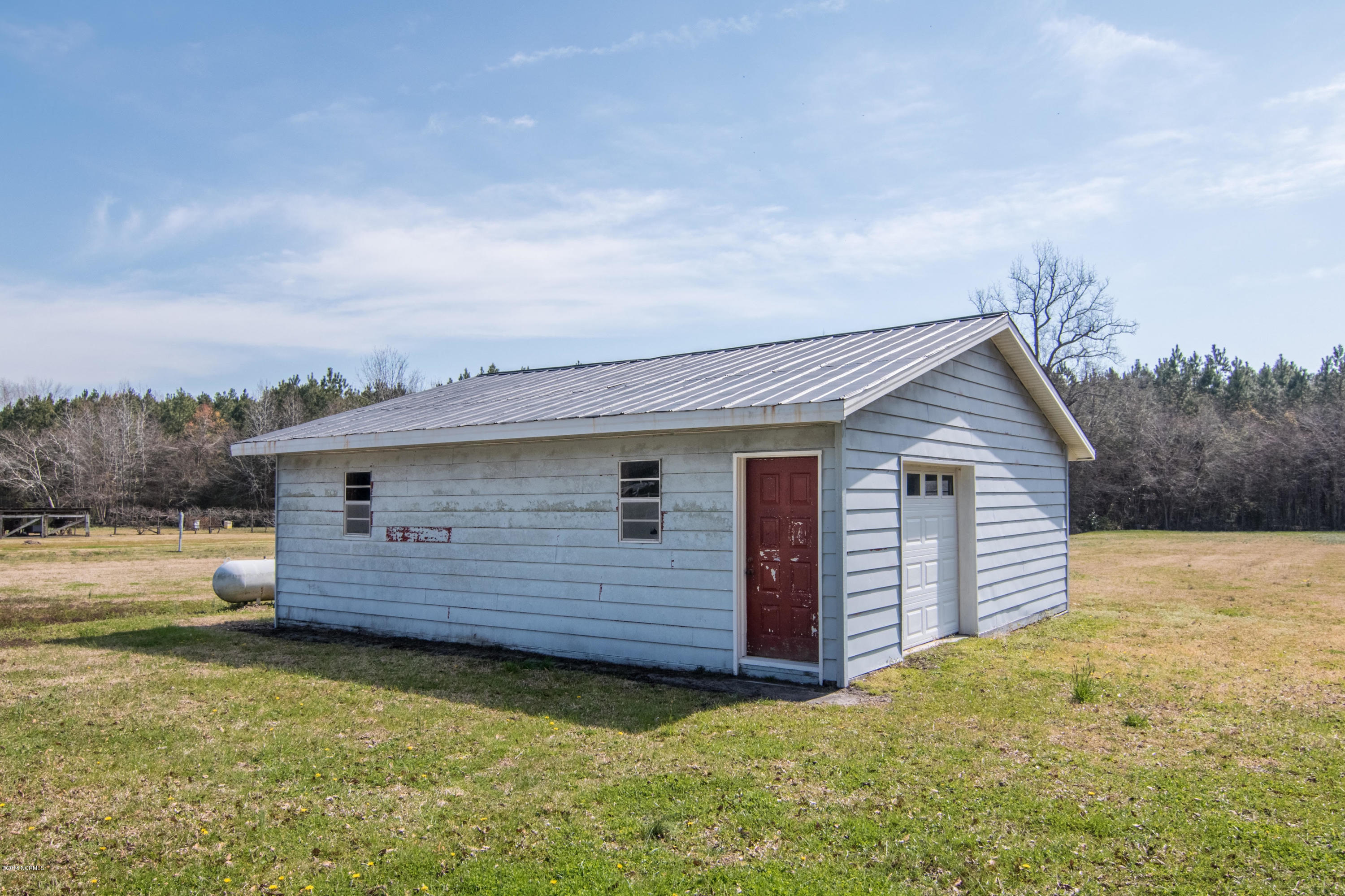 22 Long Ridge Road Pinetown, NC 27865 - Photo 11 of 12 011 Barn