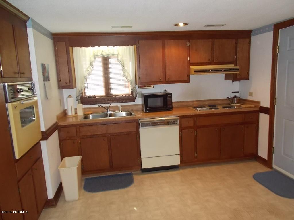 22 Long Ridge Road Pinetown, NC 27865 - Photo 3 of 12 003 Kitchen