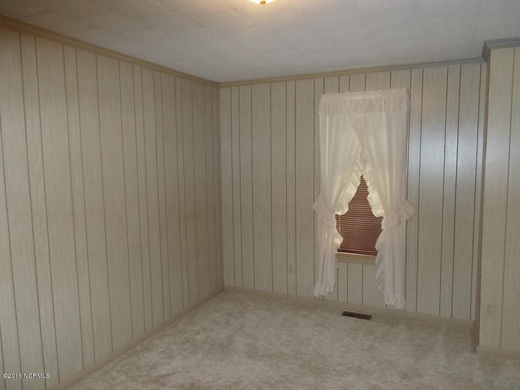 22 Long Ridge Road Pinetown, NC 27865 - Photo 8 of 12 008 3rd BR