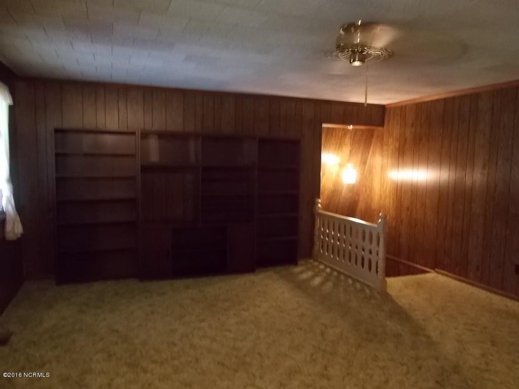 22 Long Ridge Road Pinetown, NC 27865 - Photo 9 of 12 009 Bonus Room-Famiy Room