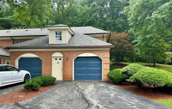 $325,000 | 2 Westbrook Road, Newburgh, NY 12550