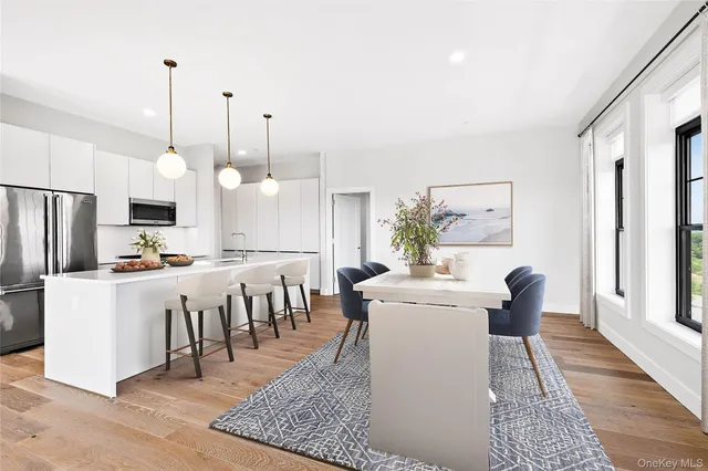 $9,499 | 695 Merrick Avenue, Unit 332, Westbury, NY 11590