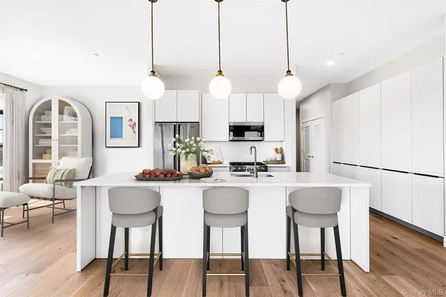 $9,499 | 695 Merrick Avenue, Unit 332, Westbury, NY 11590