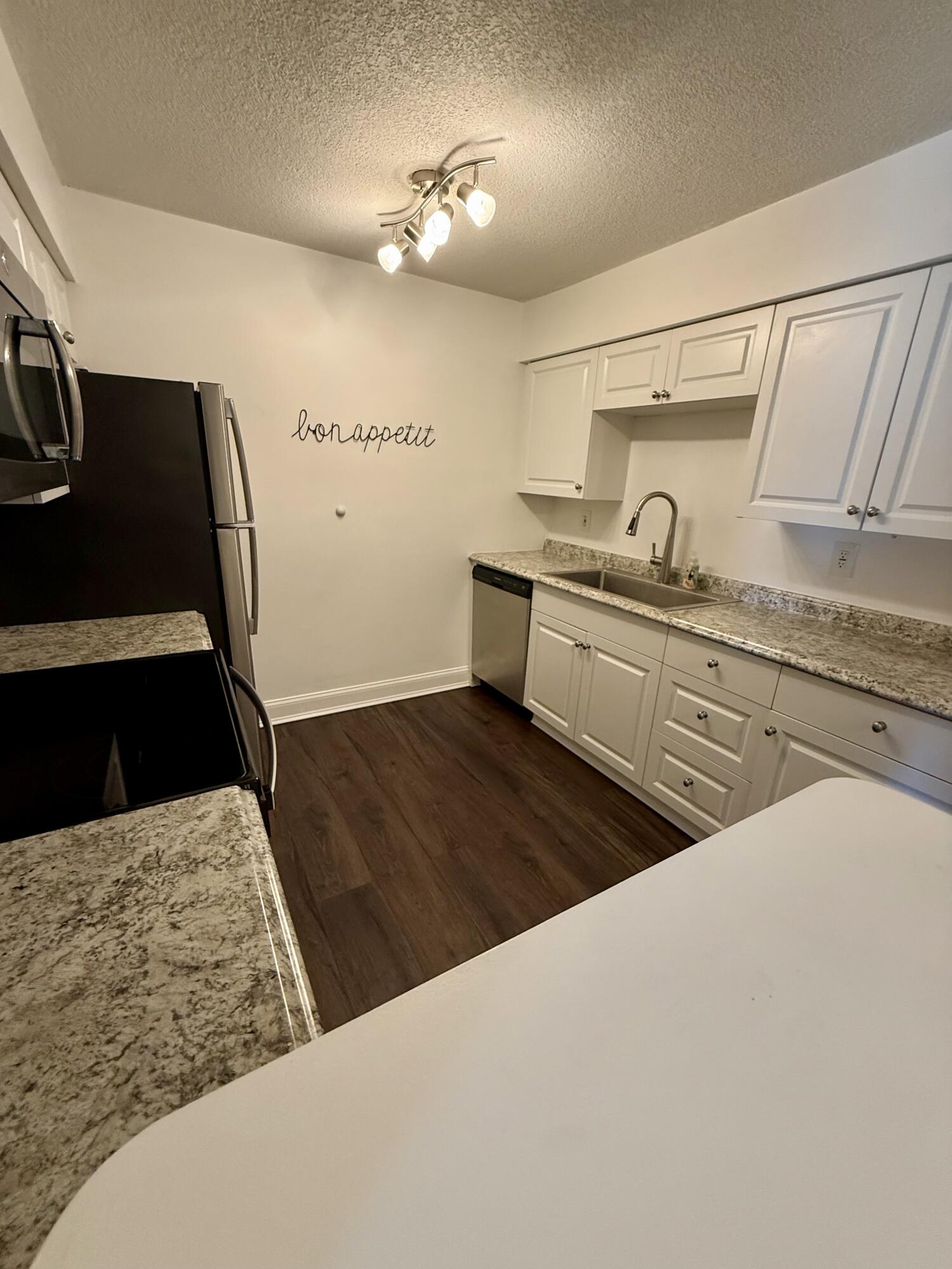 6030 Indrio Road, Unit 5 Fort Pierce, FL 34951 - Photo 9 of 21 IMG_2501