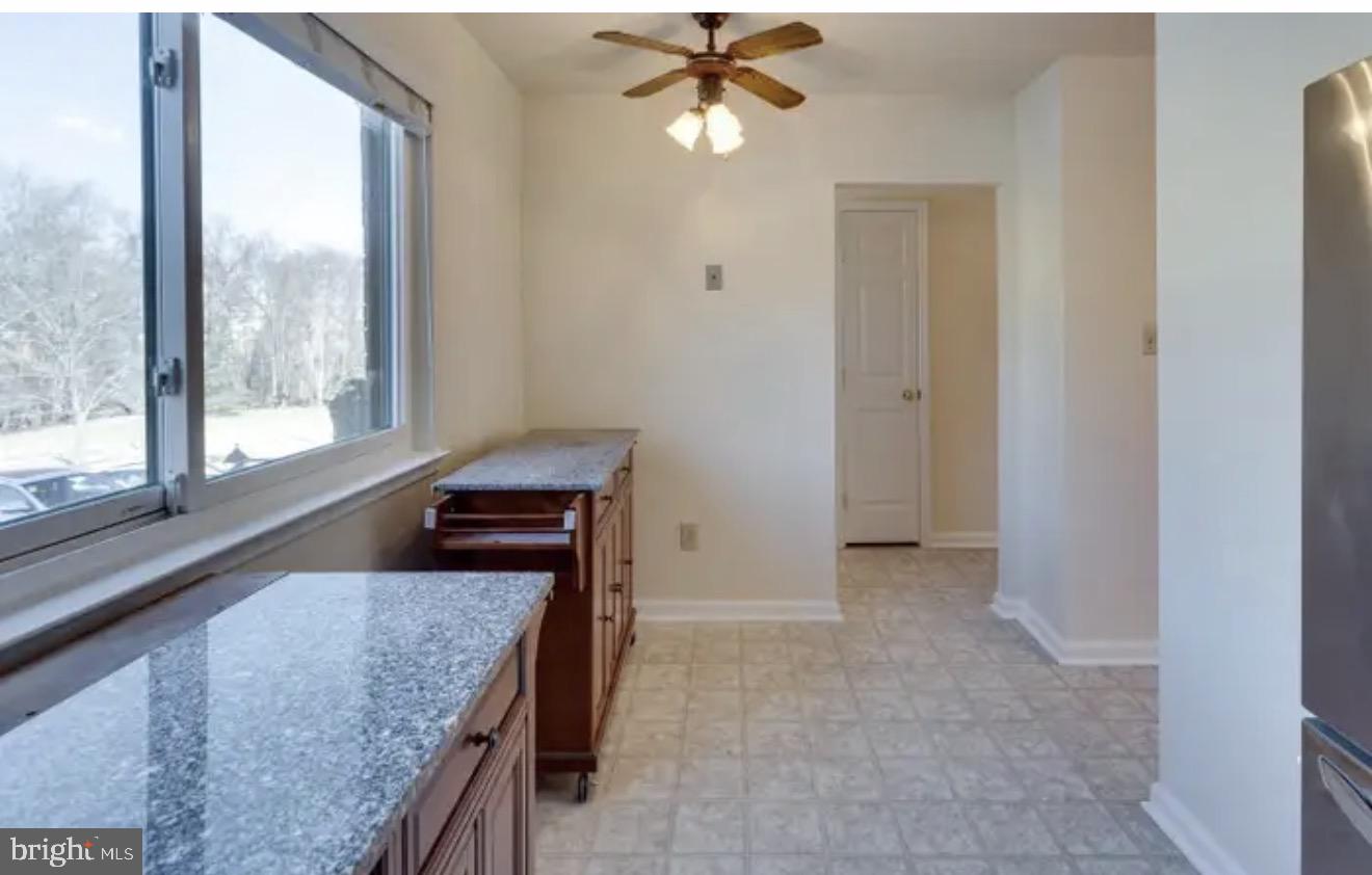 1707 Tyvale Court Vienna, VA 22182 - Photo 3 of 28