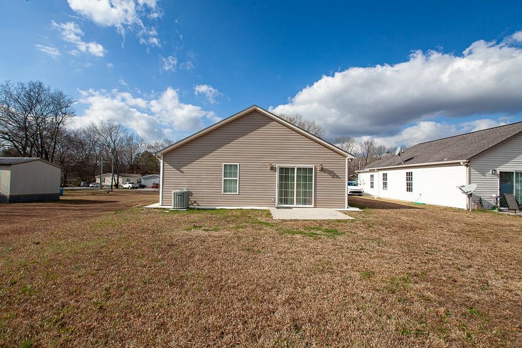 511 Circle Drive Calhoun, GA 30701 - Photo 9 of 30