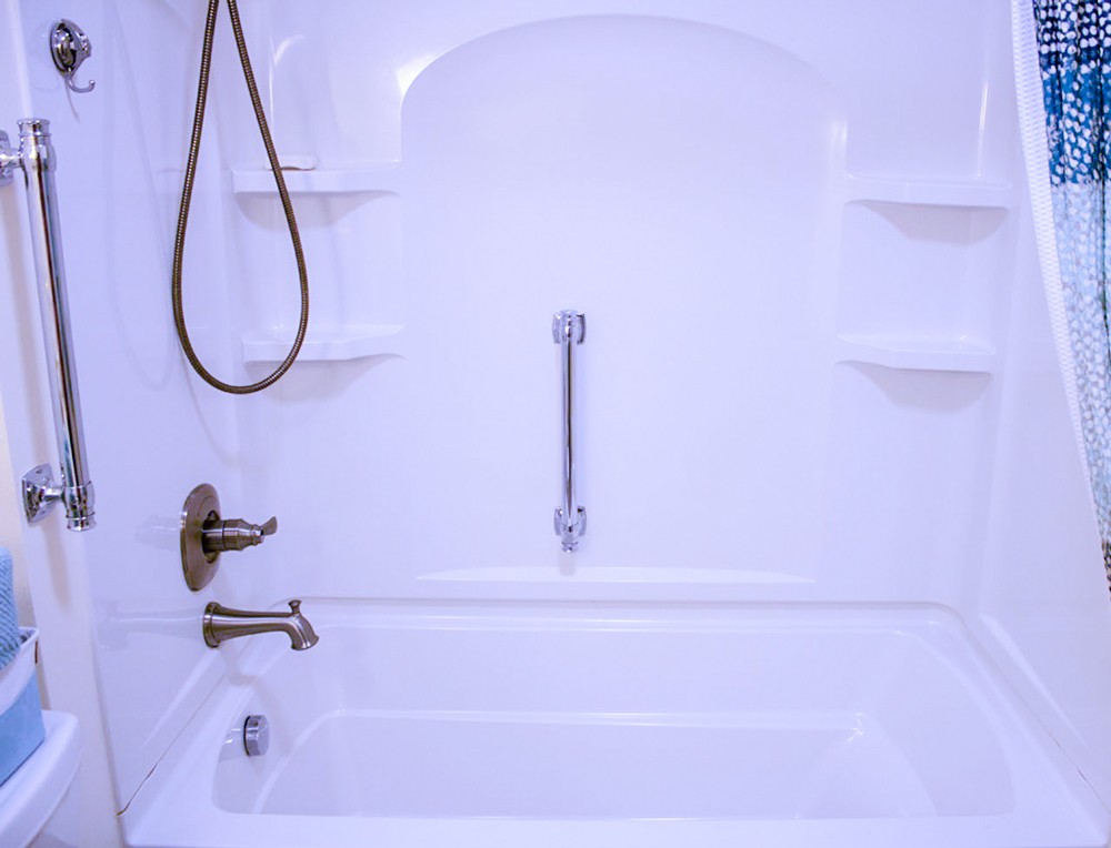 1434 Pine Springs Road Knoxville, TN 37922 - Photo 41 of 53 a bathroom with a sink