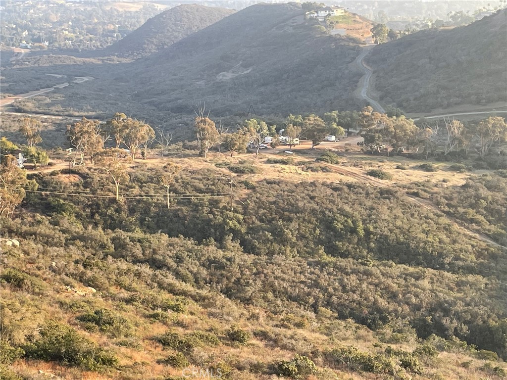 600 Hardell Lane Vista, CA 92084 - Photo 4 of 13