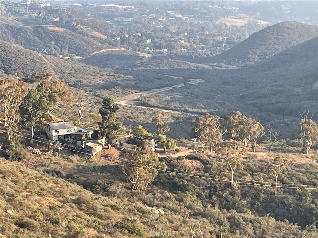 600 Hardell Lane Vista, CA 92084 - Photo 5 of 13