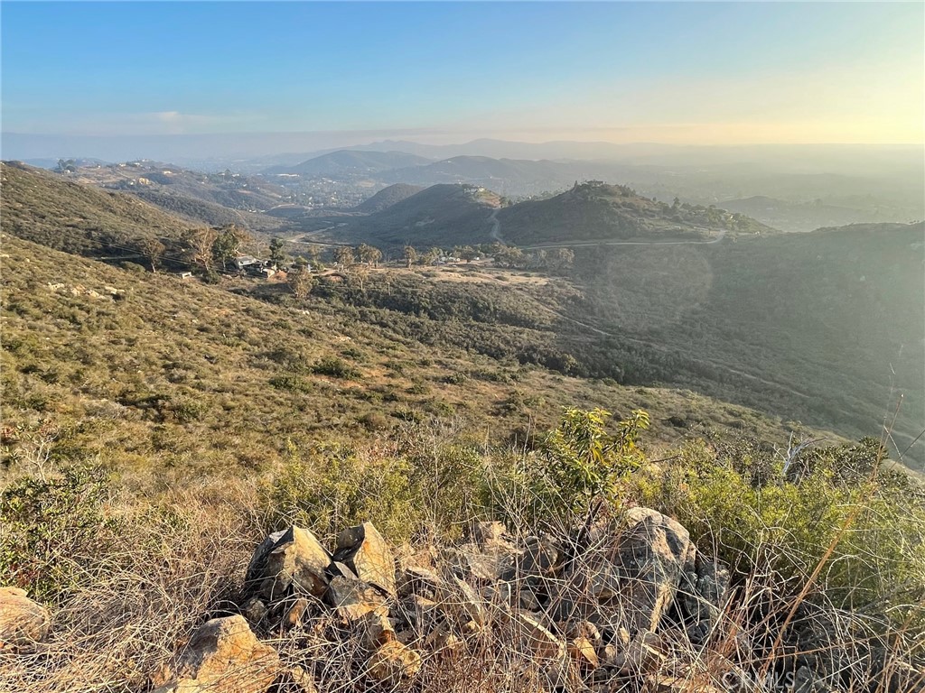 600 Hardell Lane Vista, CA 92084 - Photo 6 of 13