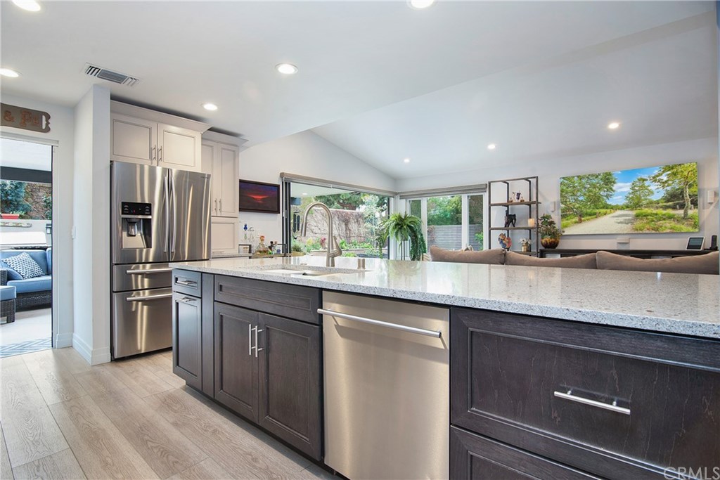 2983 Mindanao Drive Costa Mesa, CA 92626 - Photo 12 of 35