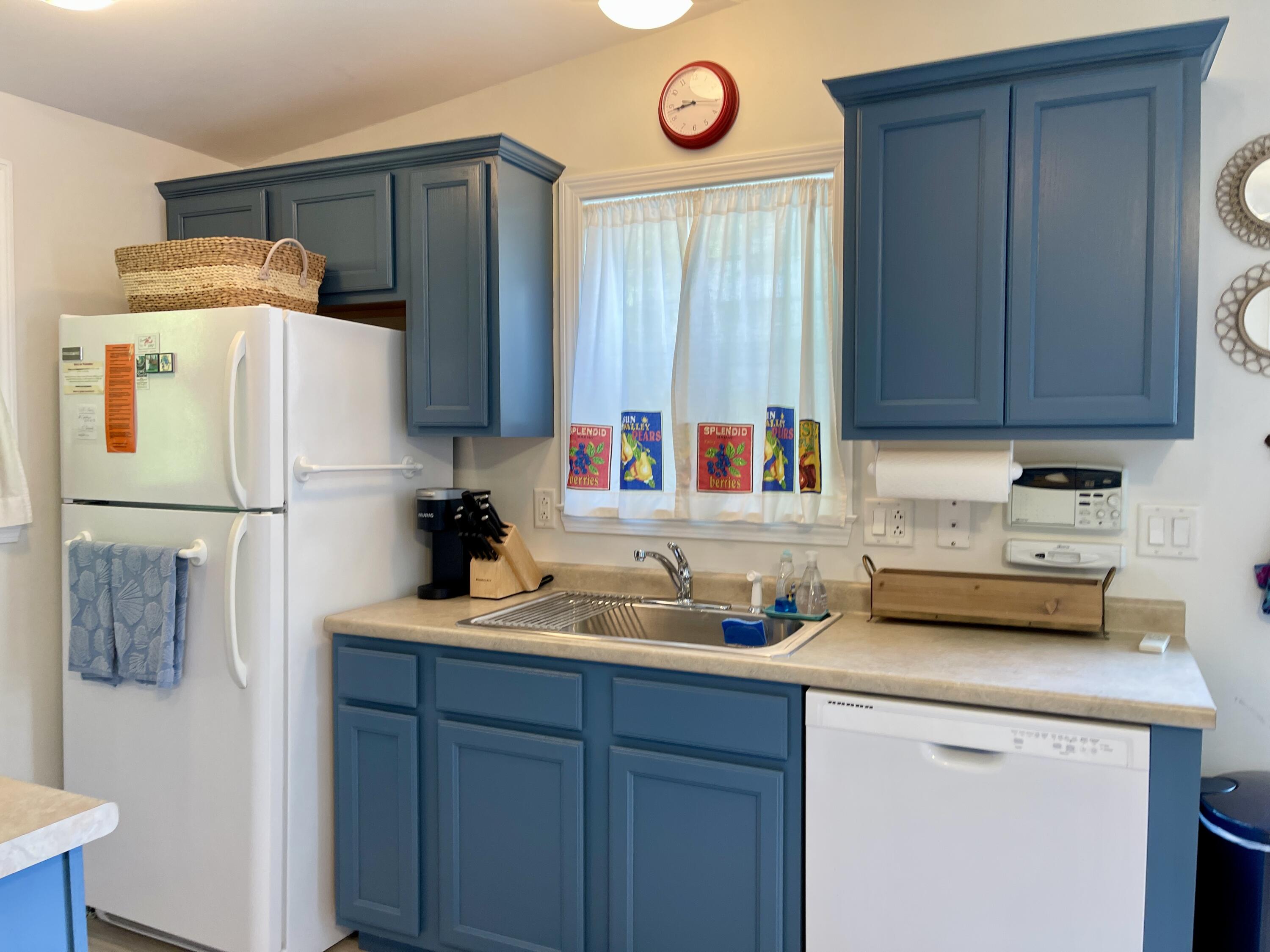 412 Post Road, Unit 300 Wells, ME 04090 - Photo 4 of 29 IMG_9859