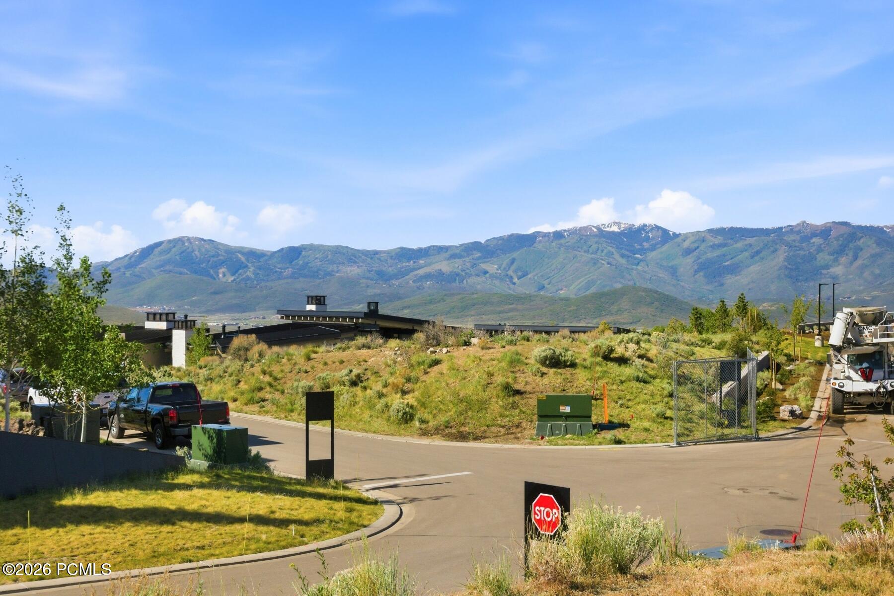 4577 Pinnacle Sky Loop Park City, UT 84098 - Photo 2 of 39