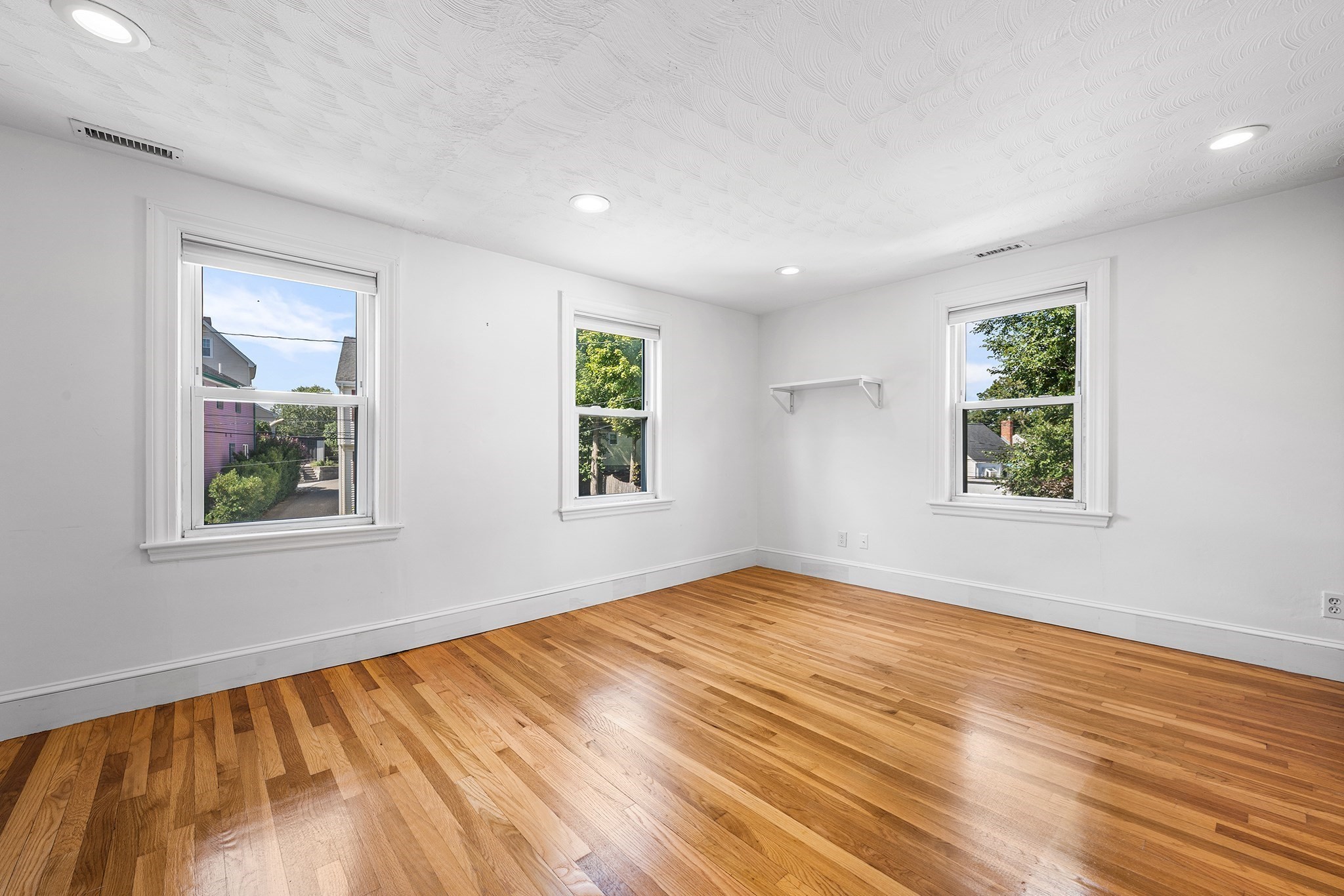 5 Falmouth Road, Unit 5 Watertown, MA 02472 - Photo 8 of 24 Gallery Image 8