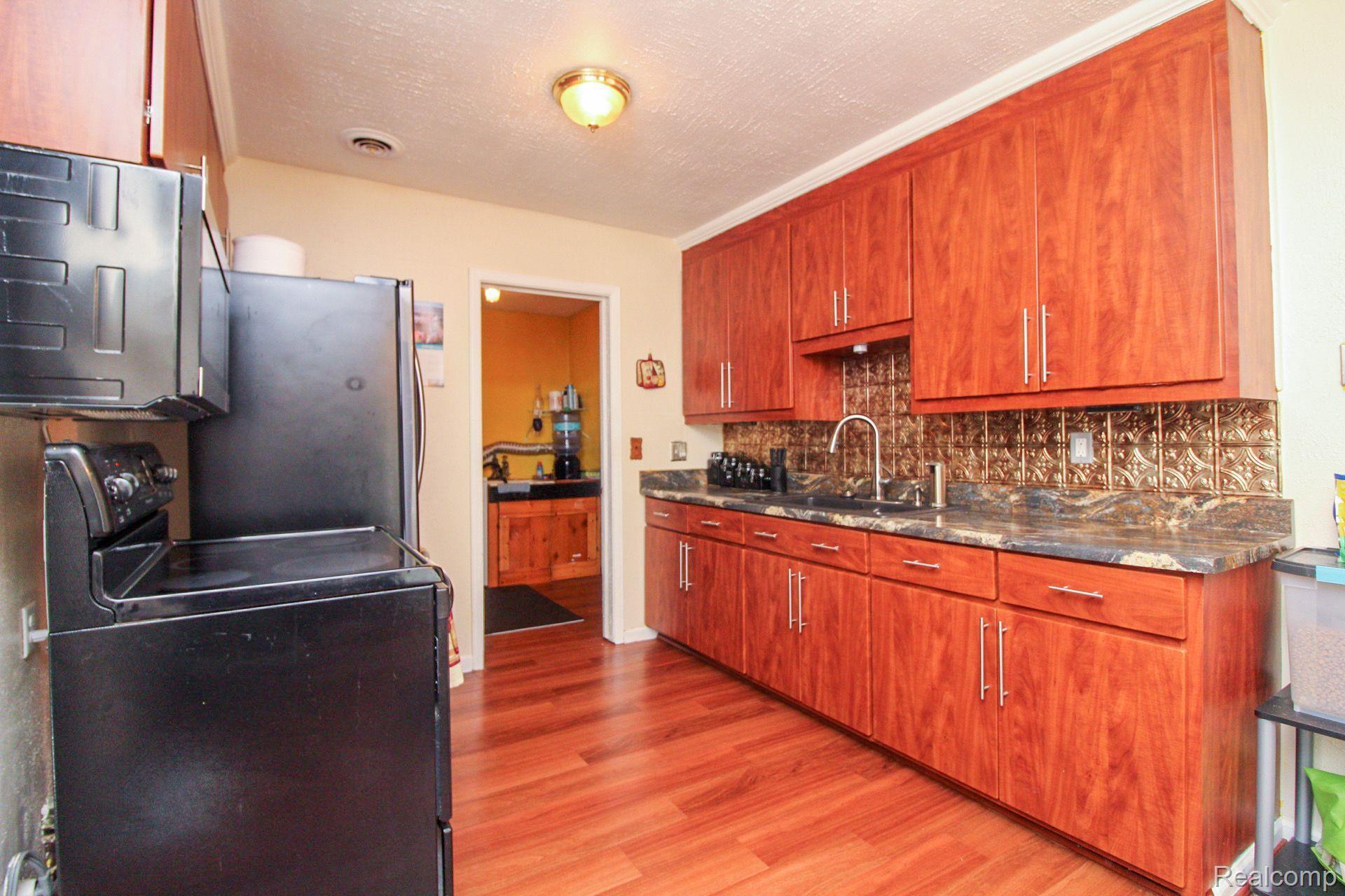 20977 Stahelin Road Southfield, MI 48075 - Photo 18 of 35 Gallery Image 18