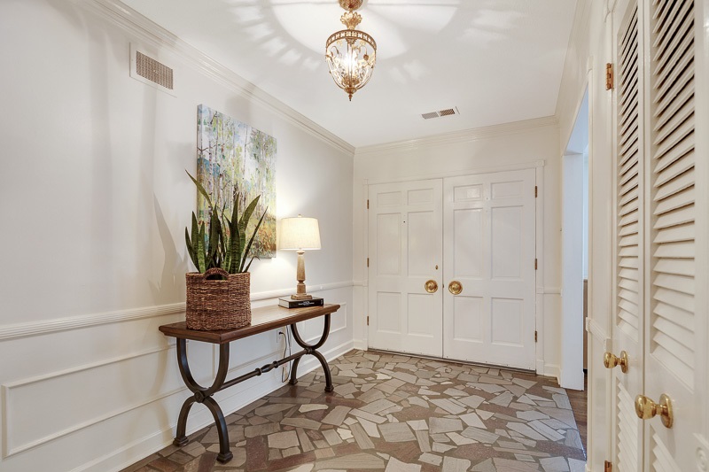 200 South Grove Park Road Memphis, TN 38117 - Photo 3 of 25 Gallery Image 3