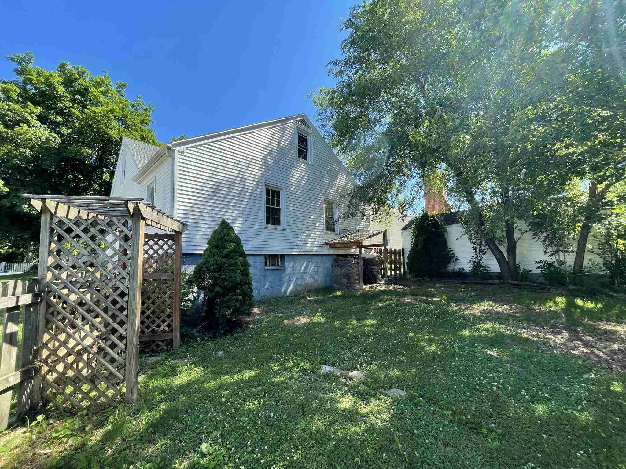 336 East Rockingham Street Elkton, VA 22827 - Photo 3 of 20 Gallery Image 3