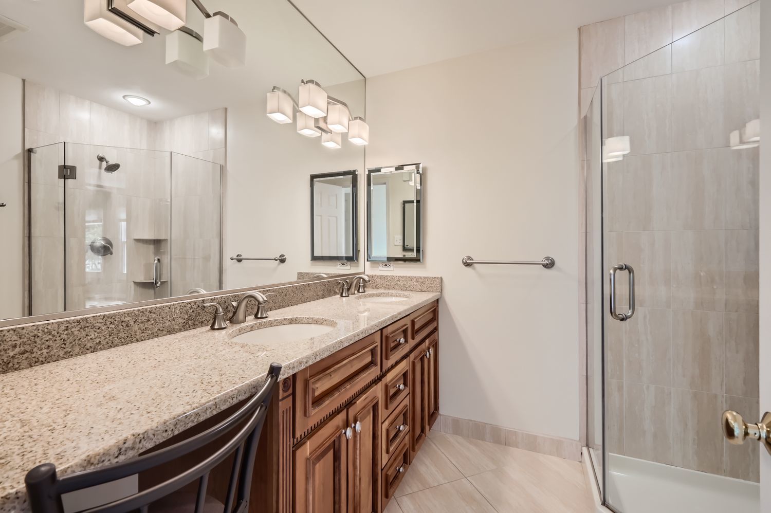 2S170 Stratford Road Glen Ellyn, IL 60137 - Photo 13 of 14
