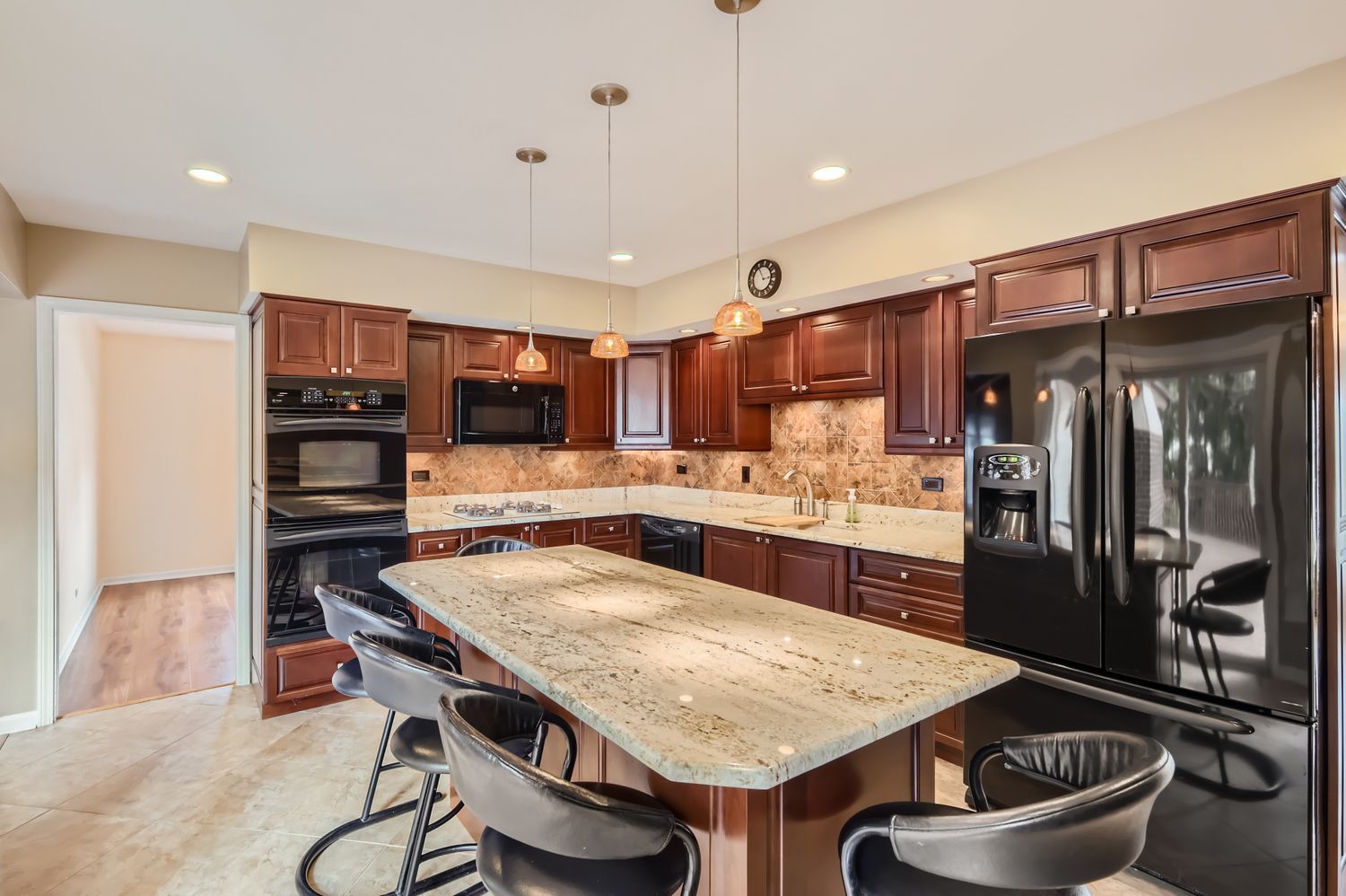 2S170 Stratford Road Glen Ellyn, IL 60137 - Photo 3 of 14