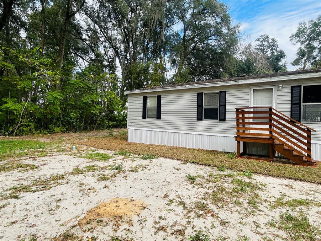 1875 Northeast 128th Place Anthony, FL 32617 - Photo 2 of 26