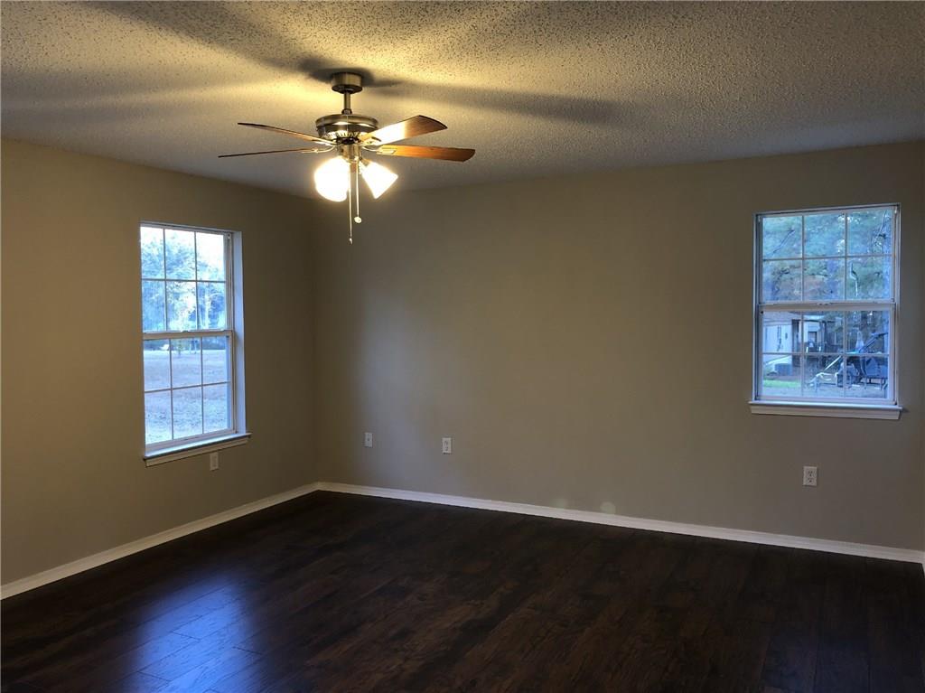 161 R A McGee Road Dry Prong, LA 71423 - Photo 8 of 19 Gallery Image 8