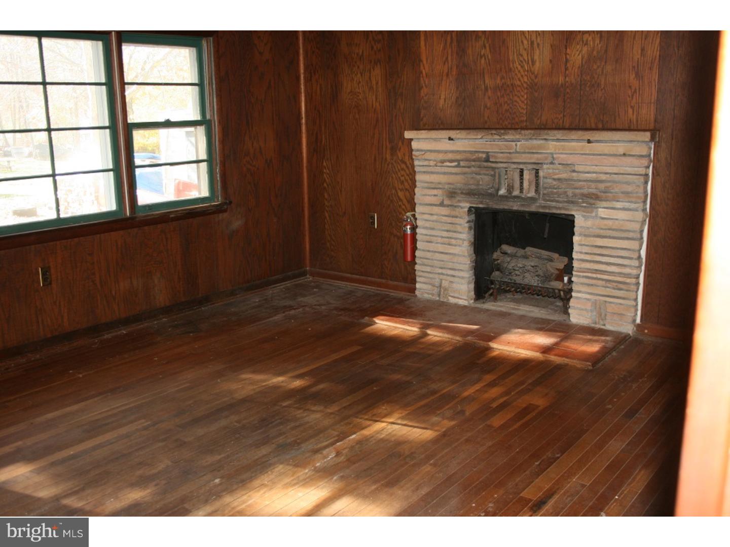 614 Cherry Road Hatfield, PA 19440 - Photo 14 of 24 Family Room